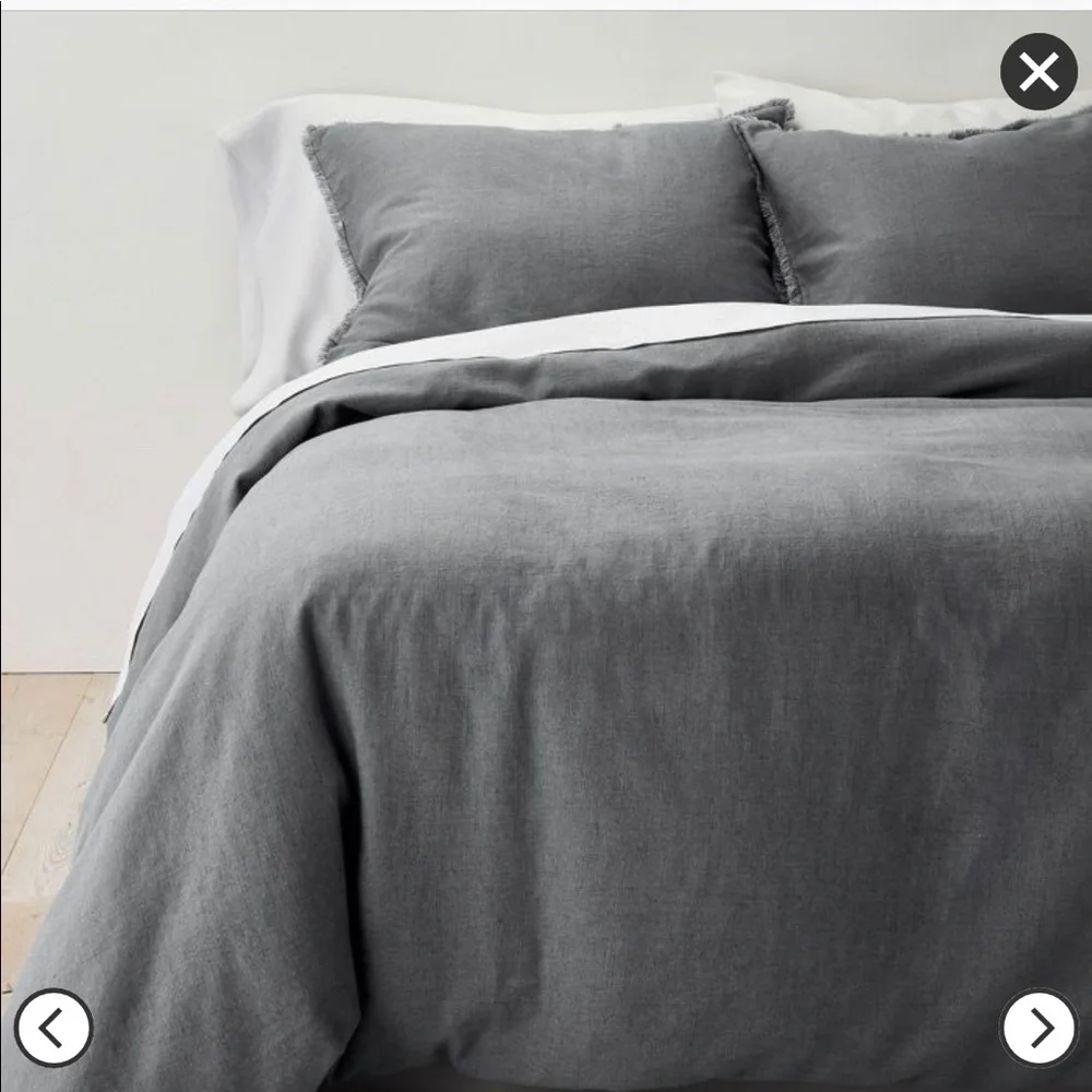 Casaluna Duvet and shams - Picture 1 of 4